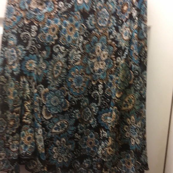 Ladies skirt - Picture 1 of 1